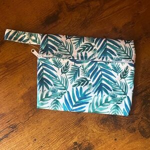 Leaf-Print Wet Bag in Teal and White